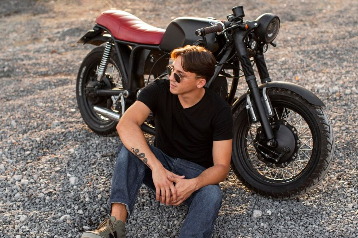 Jak zacząć bezpieczną jazdę pierwszym motocyklem na prawo jazdy kat.B? Jak zacząć bezpieczną jazdę pierwszym motocyklem na prawo jazdy kat.B?